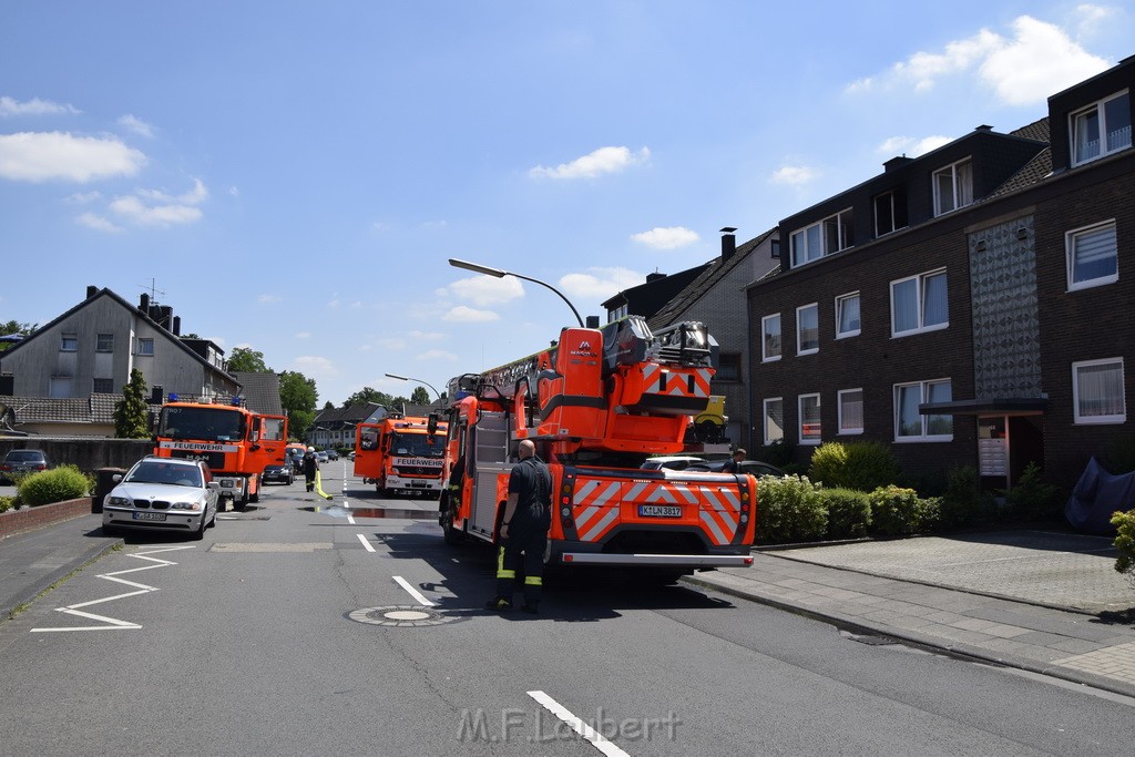 Feuer 1 Koeln Porz Grengel Waldstr P066.JPG - Miklos Laubert